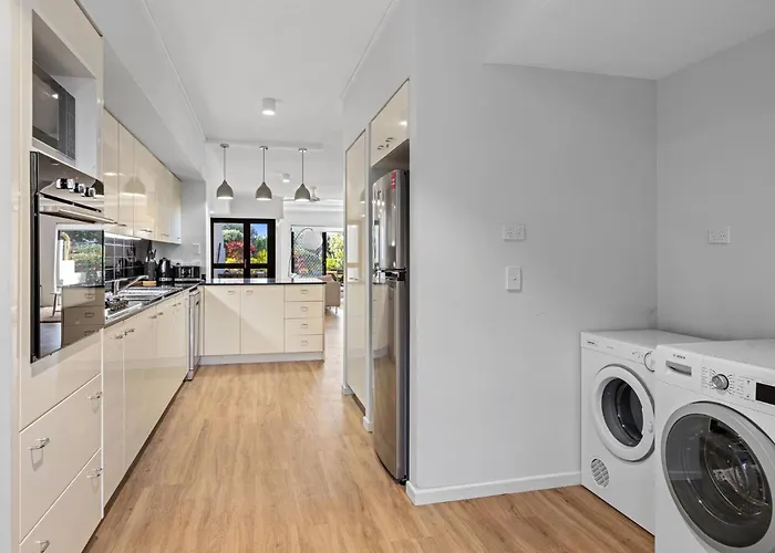 2 2 Orealla Crescent Sunrise Beach